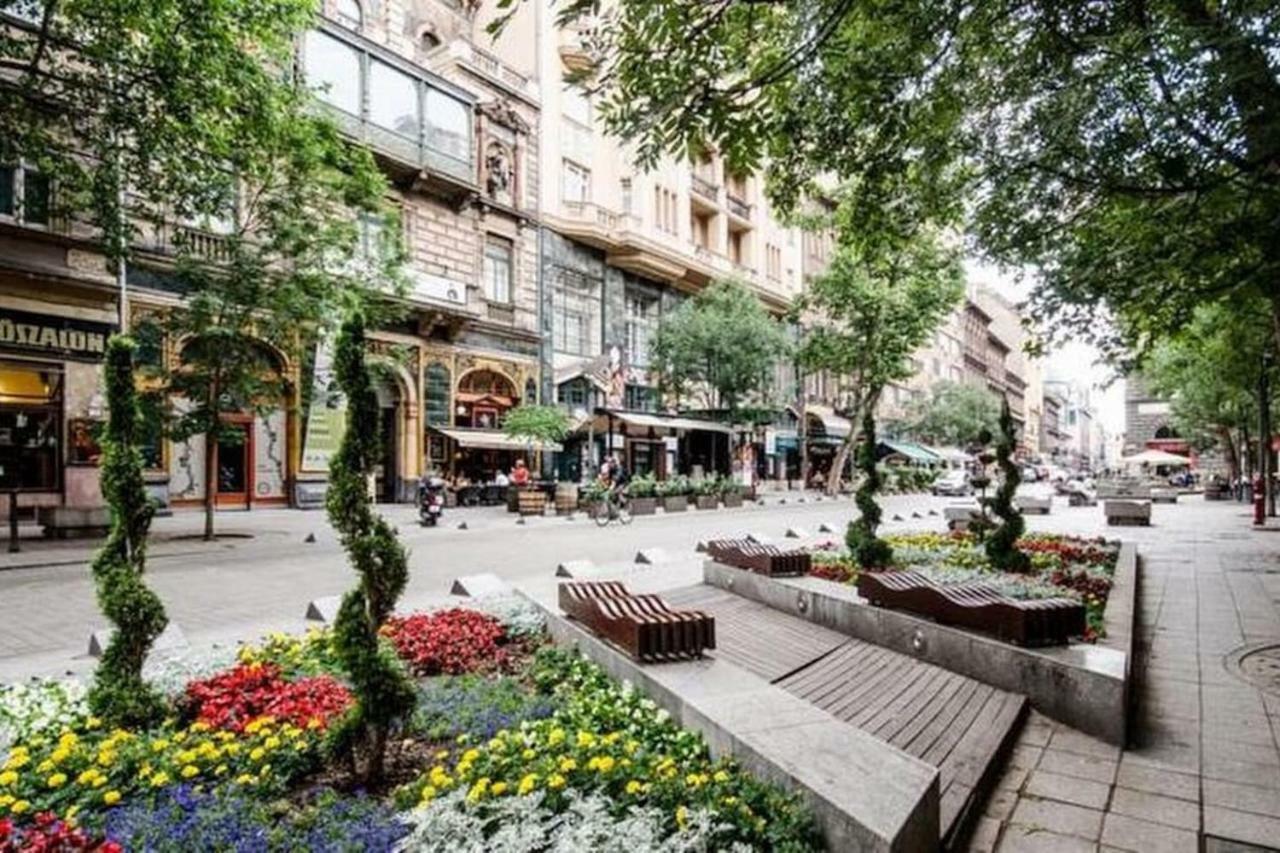 Cozy Downtown Studio Apartment Budapest Exterior foto